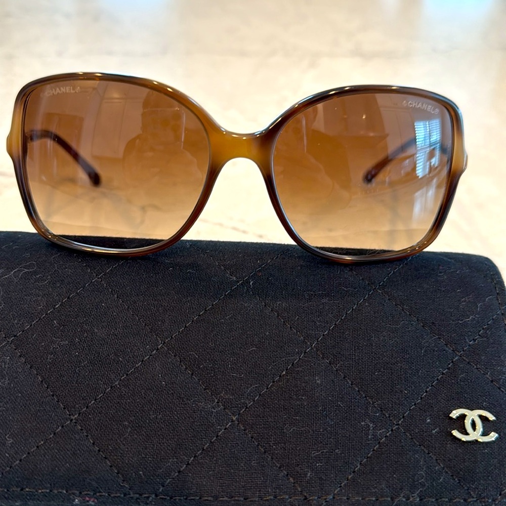 CHANEL Black and Brown Oversized Sunglasses